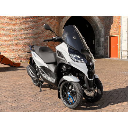 Piaggio MP3 Sport 310 HPE Grigio Mercurio 2025 Demo Aanbieding